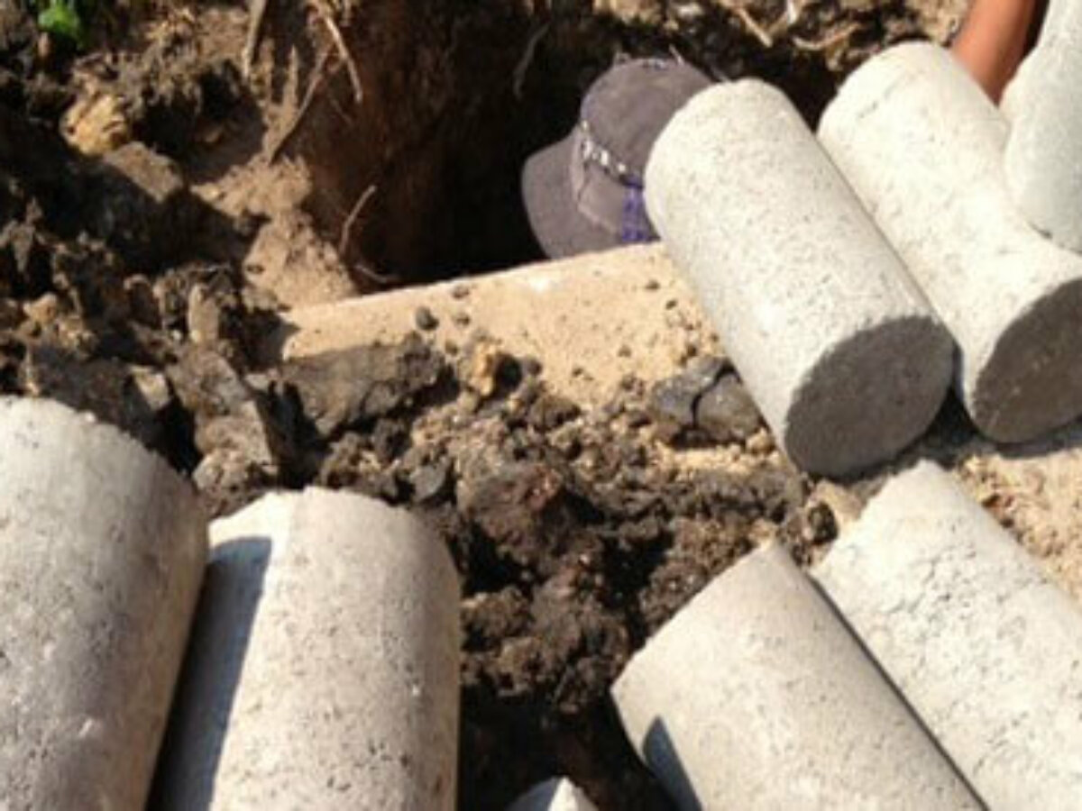 Concrete Piers vs. Steel Piers | HD Foundations, image size:1200x900