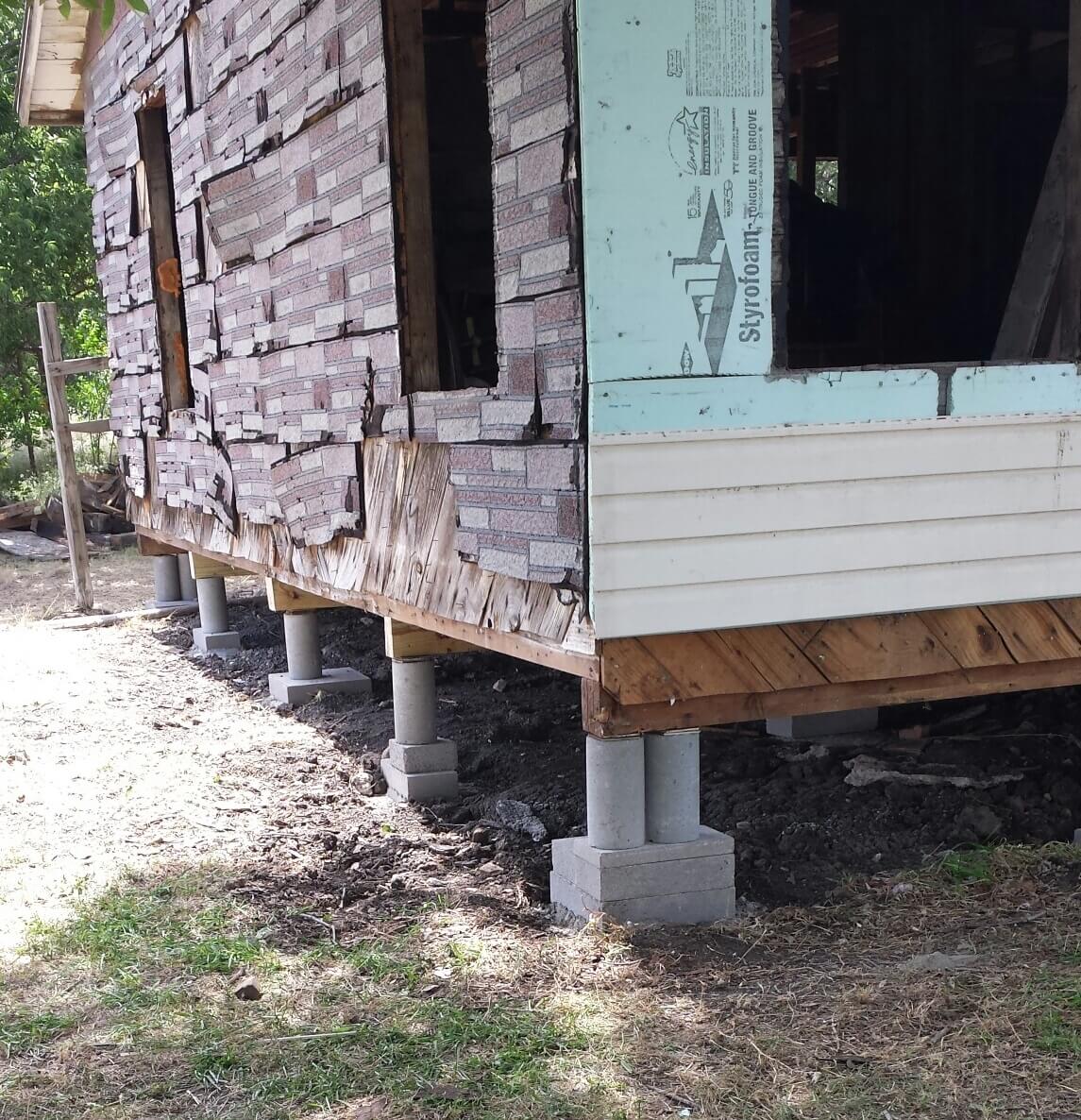 Building a house on wooden piers