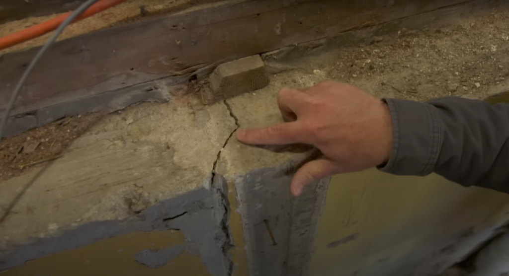 concrete foundation crack