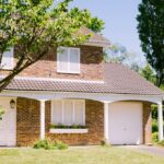 Older brick home in Texas showing the type of house prone to aging foundation problems